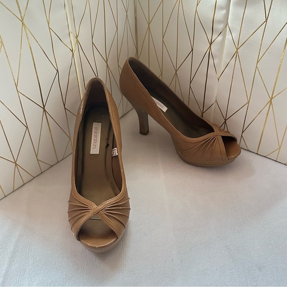 Xhilaration 3” Open Toe Wood Pumps - Tan/Brown - Size 7.5 - Picture 2 of 11